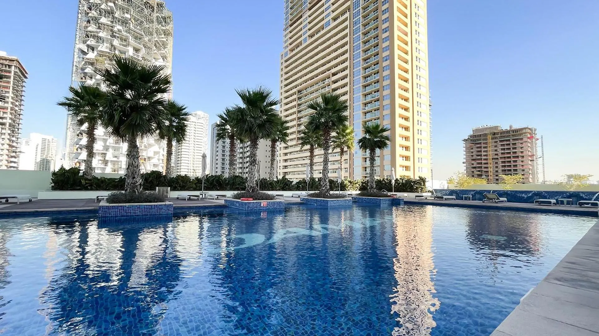 Spacious & Modern 1-Bedroom Retreat Dubai